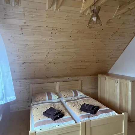 Tradicna Cicmanska Drevenica