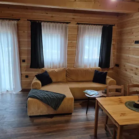 Tradicna Cicmanska Drevenica Дом отдыха Чичмани