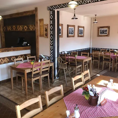 Tradicna Cicmanska Drevenica Чичмани